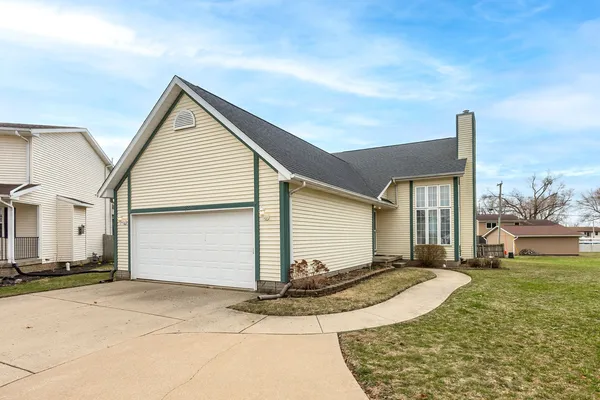 $277,000 | 313 Sullivan Drive, Colona, IL 61241