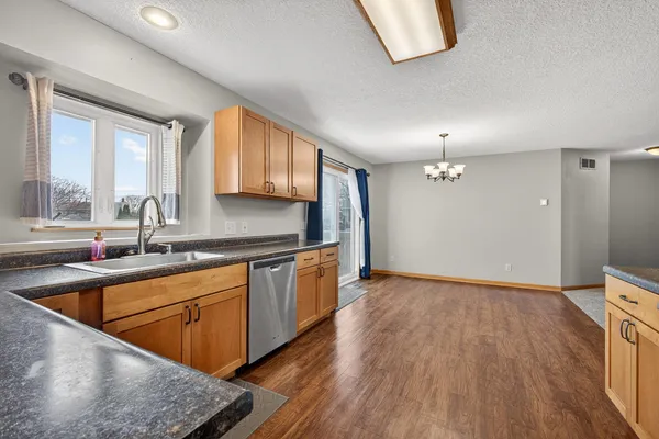 $277,000 | 313 Sullivan Drive, Colona, IL 61241