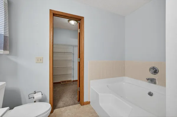 $277,000 | 313 Sullivan Drive, Colona, IL 61241