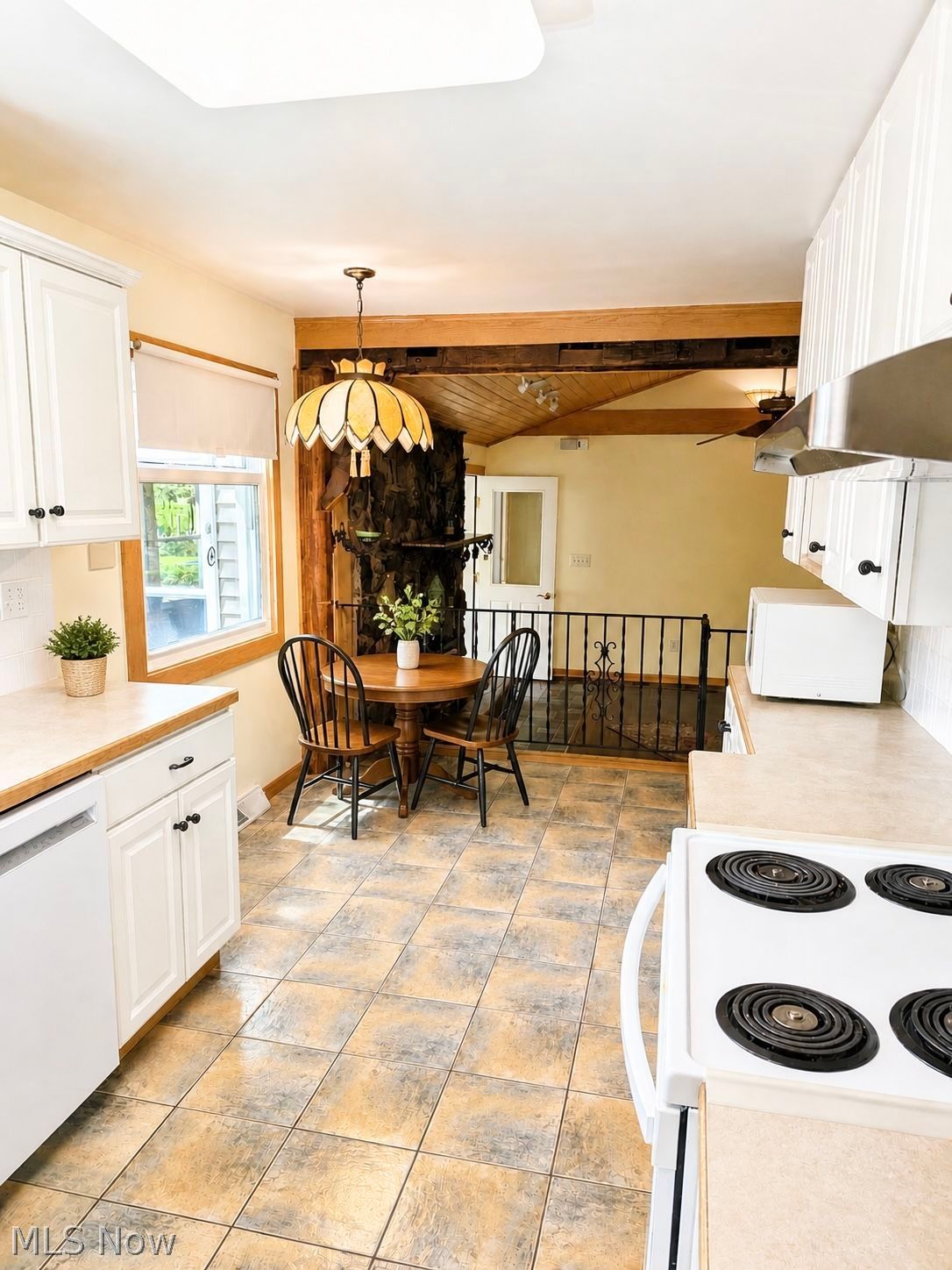4498 Jaycox Road Avon, OH 44011 - Photo 8 of 43 Eat-In Kitchen
