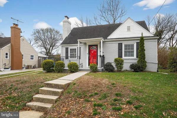 $365,000 | 6903 Gateway Boulevard, District Heights, MD 20747