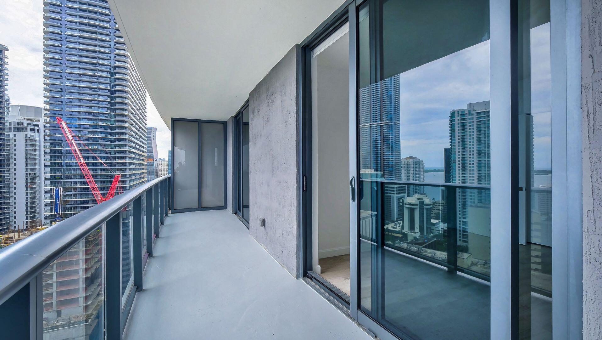 45 Southwest 9th Street, Unit 2502 Miami, FL 33130 - Photo 19 of 24 19_dscf5732_3_4_5_6