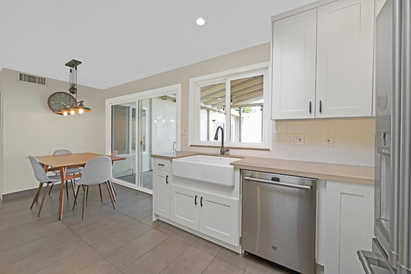 2514 Heatherlark Circle Pleasanton, CA 94566 - Photo 13 of 40 a kitchen that has a sink and a stove in it