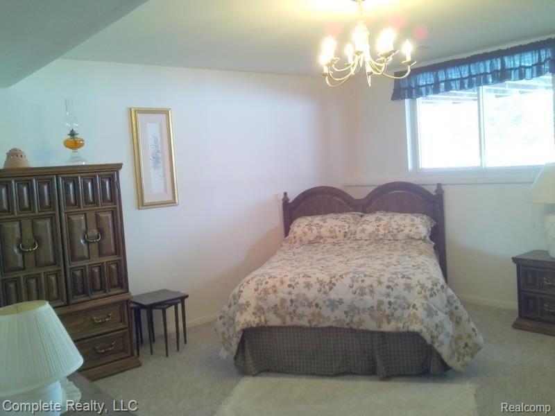 5131 Belsay Road Grand Blanc, MI 48439 - Photo 20 of 29 2014-03-11 15.24