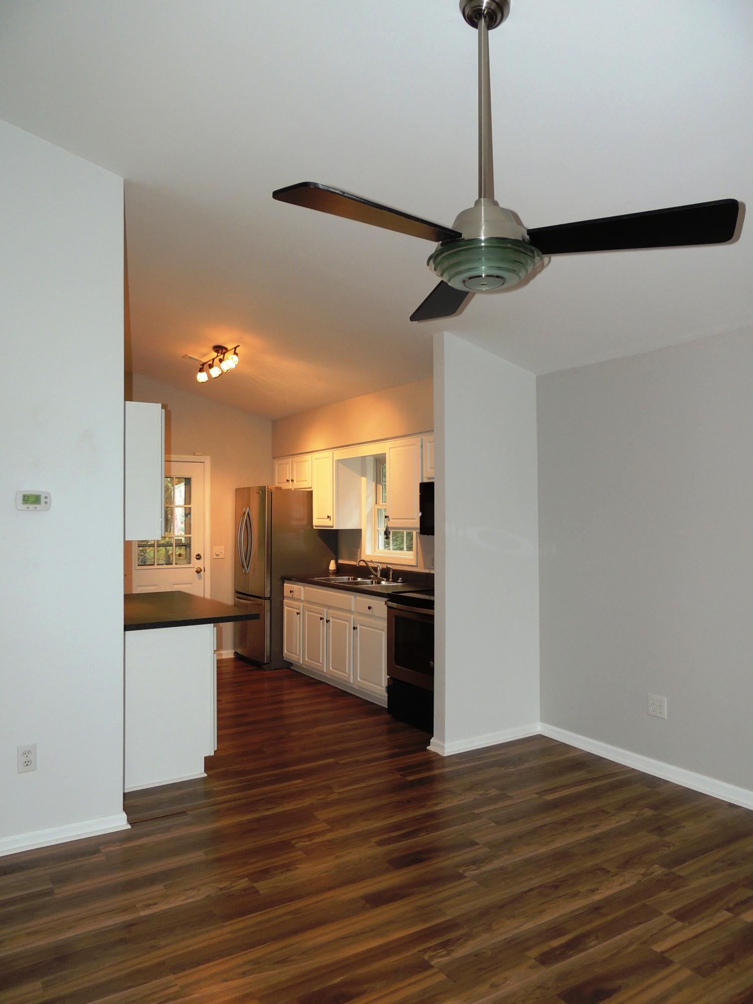 1439 Kefauver Road Southeast Roanoke, VA 24014 - Photo 4 of 14 Great Room
