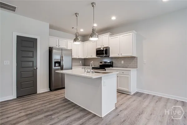 $2,100 | 715 West Vincent Drive, Athens, GA 30607