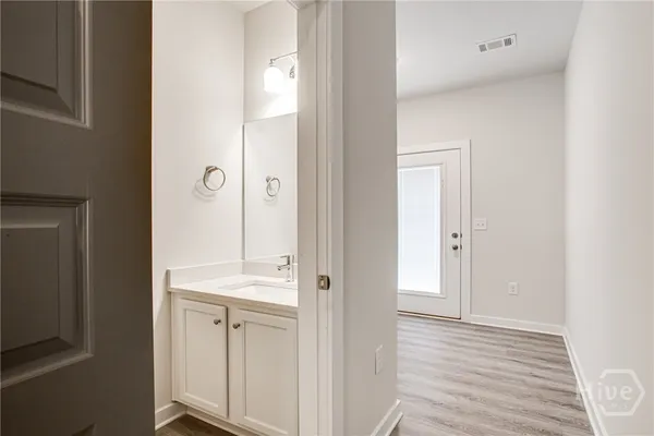 $2,100 | 715 West Vincent Drive, Athens, GA 30607