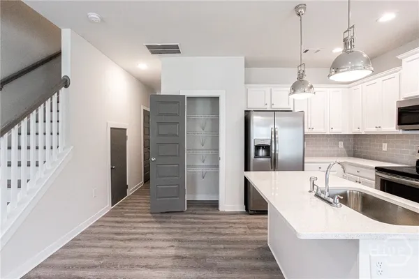 $2,100 | 715 West Vincent Drive, Athens, GA 30607