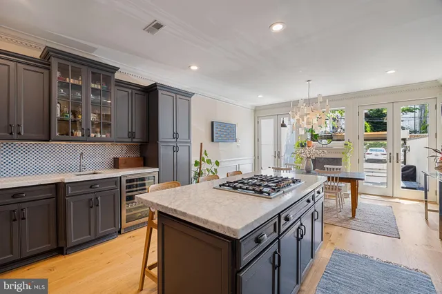 $1,450,000 | 609 South 9th Street, Philadelphia, PA 19147