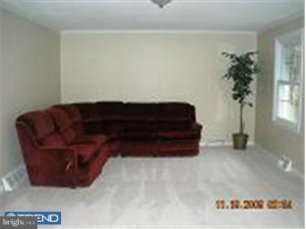 309 North Whitford Road Exton, PA 19341 - Photo 4 of 12 Living Room