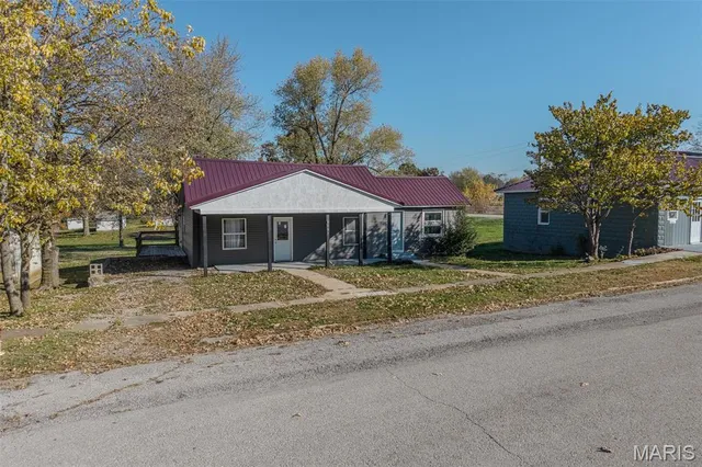 $210,000 | 107 West Ruby Street, Conway, MO 65632