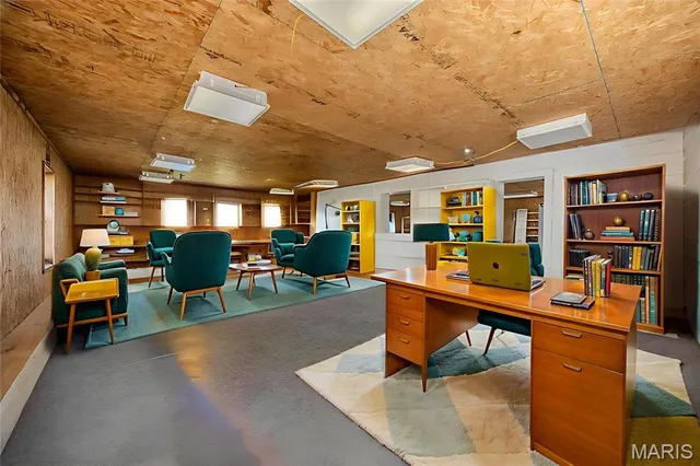 $210,000 | 107 West Ruby Street, Conway, MO 65632