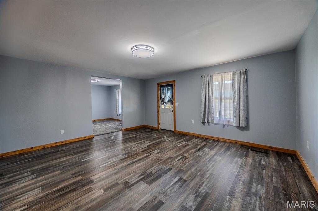 107 West Ruby Street Conway, MO 65632 - Photo 4 of 30