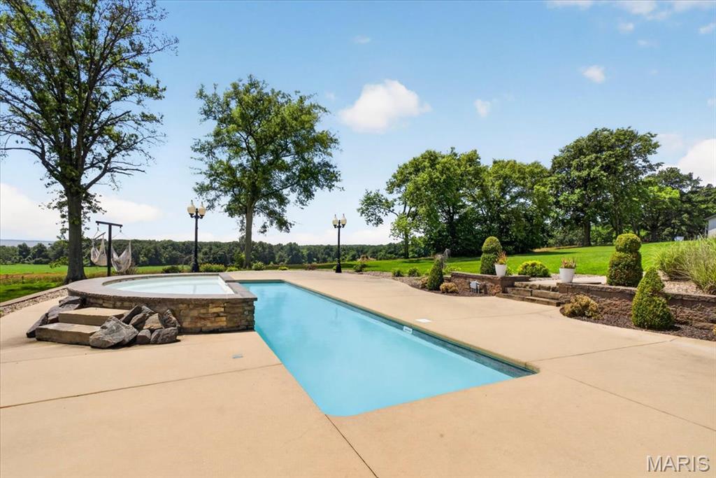 21610 Westview Road Carlyle, IL 62231 - Photo 25 of 38