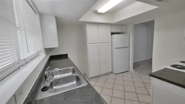 $99,500 | 781 Country Pl Drive, Unit 1061, Houston, TX 77079
