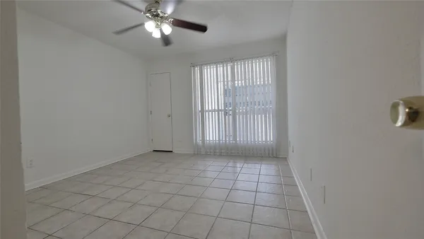 $105,000 | 781 Country Pl Drive, Unit 1061, Houston, TX 77079