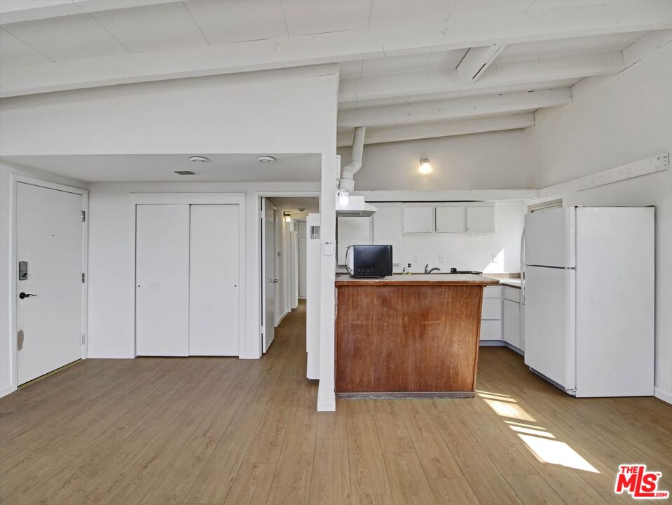 104 Sunridge Street Playa del Rey, CA 90293 - Photo 7 of 61