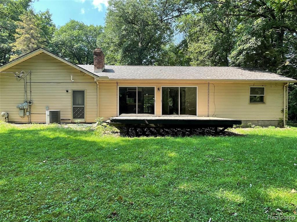 103 South Hughes Road Howell, MI 48843 - Photo 17 of 17