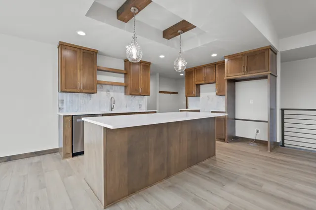 $537,900 | 2998 Creekwood Drive, Green Bay, WI 54311