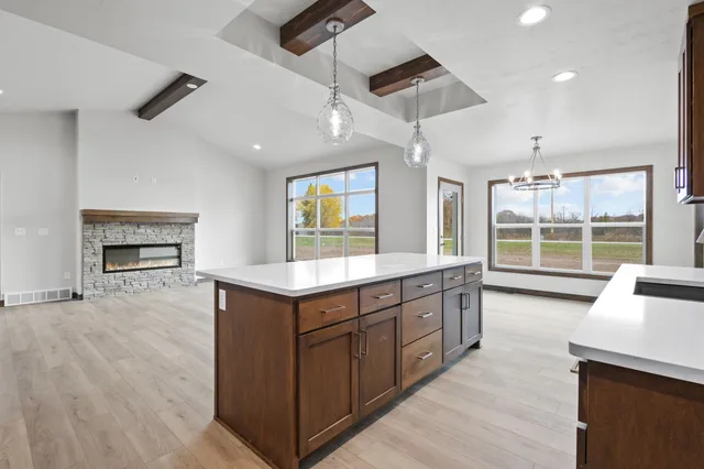 $537,900 | 2998 Creekwood Drive, Green Bay, WI 54311