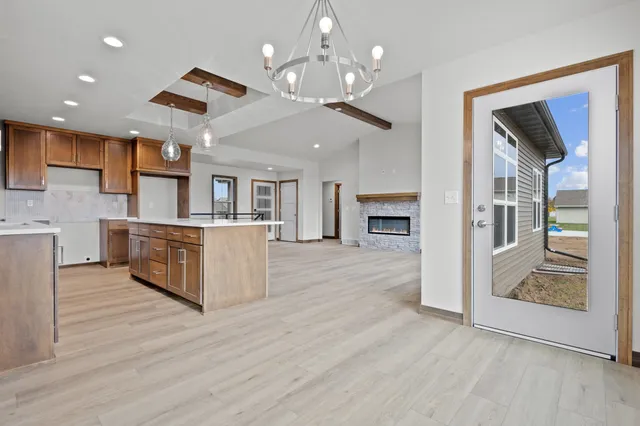 $537,900 | 2998 Creekwood Drive, Green Bay, WI 54311