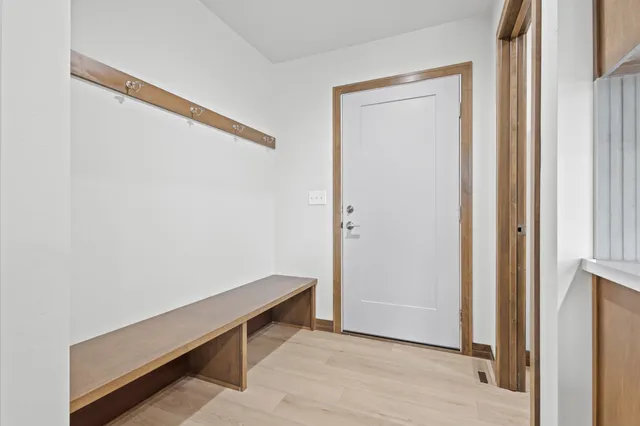 $537,900 | 2998 Creekwood Drive, Green Bay, WI 54311