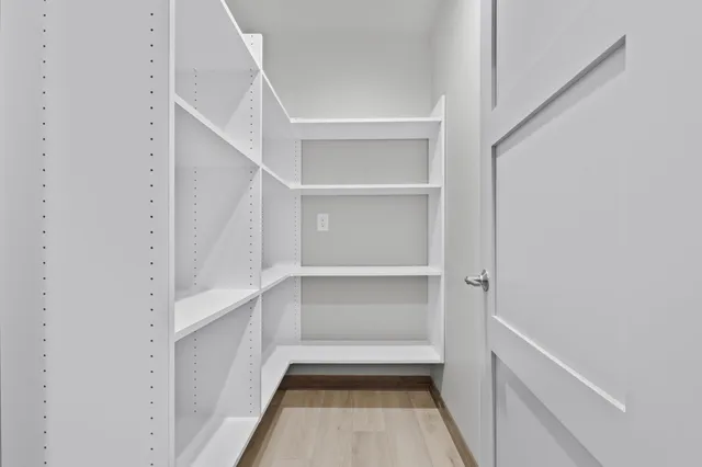 $537,900 | 2998 Creekwood Drive, Green Bay, WI 54311