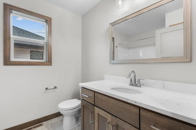 $537,900 | 2998 Creekwood Drive, Green Bay, WI 54311