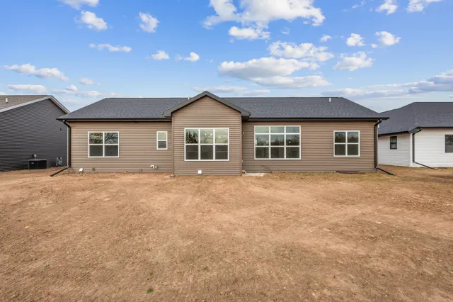 $537,900 | 2998 Creekwood Drive, Green Bay, WI 54311