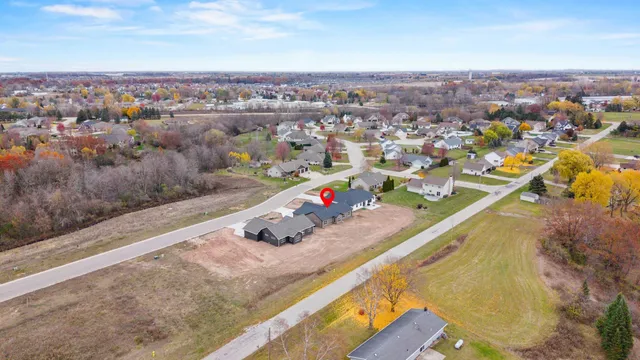 $537,900 | 2998 Creekwood Drive, Green Bay, WI 54311