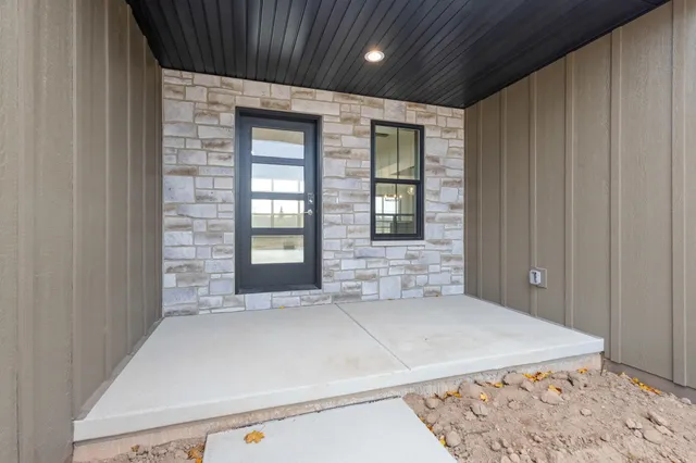 $537,900 | 2998 Creekwood Drive, Green Bay, WI 54311