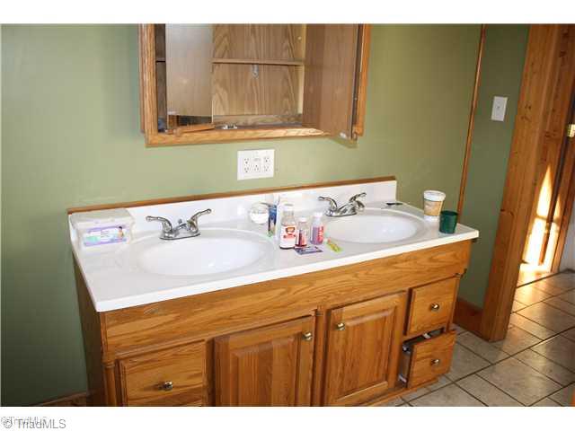 2701 Zephyr Road Dobson, NC 27017 - Photo 11 of 12 Master Bath/Spa.