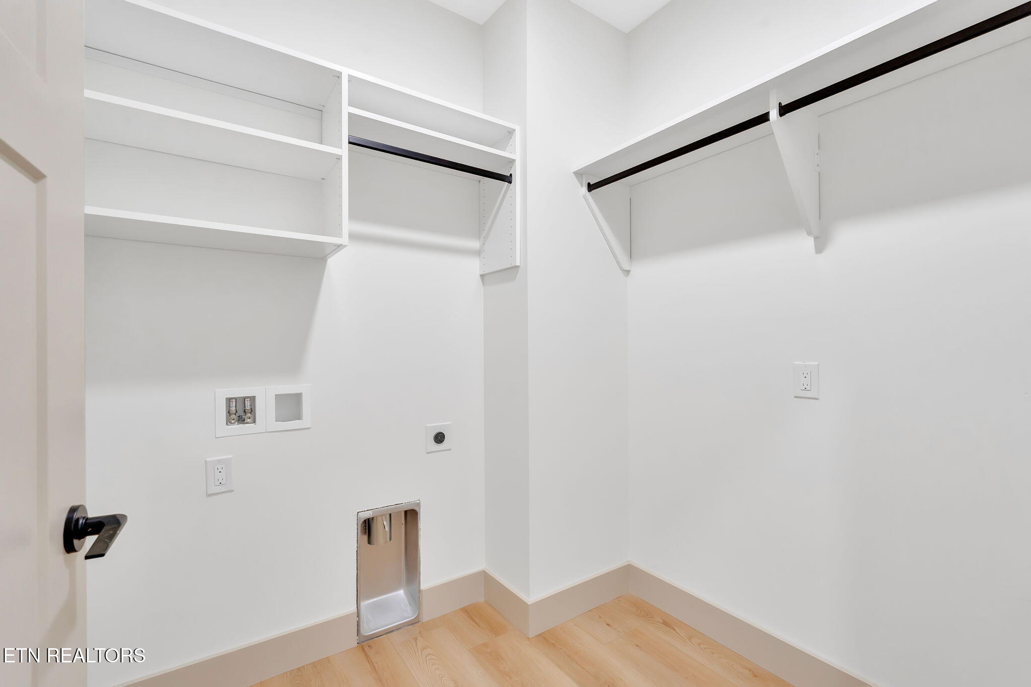 1301 Mountain Terrace Road Knoxville, TN 37932 - Photo 12 of 44 Laundry Room