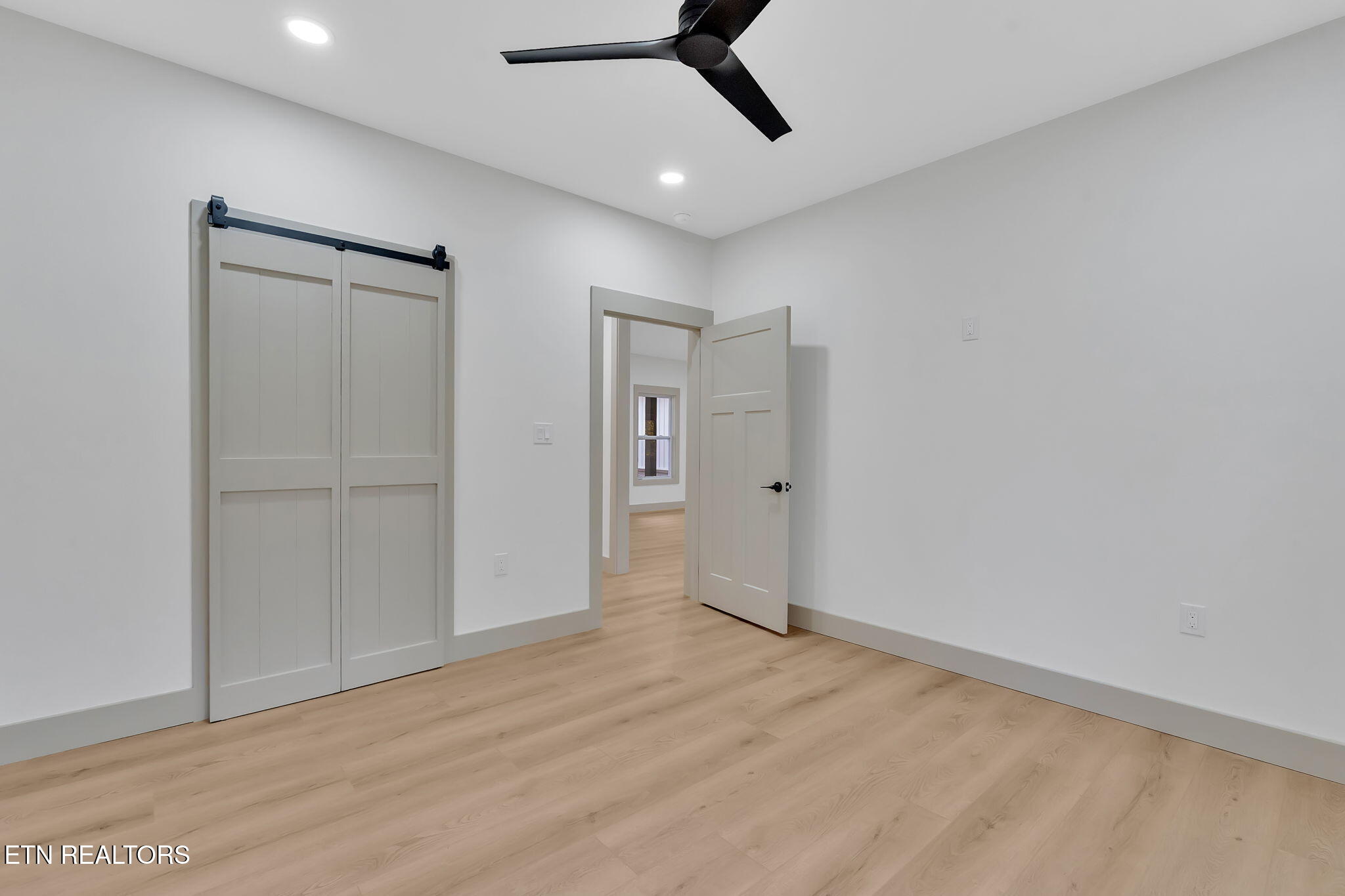 1301 Mountain Terrace Road Knoxville, TN 37932 - Photo 13 of 44 Split Bedroom