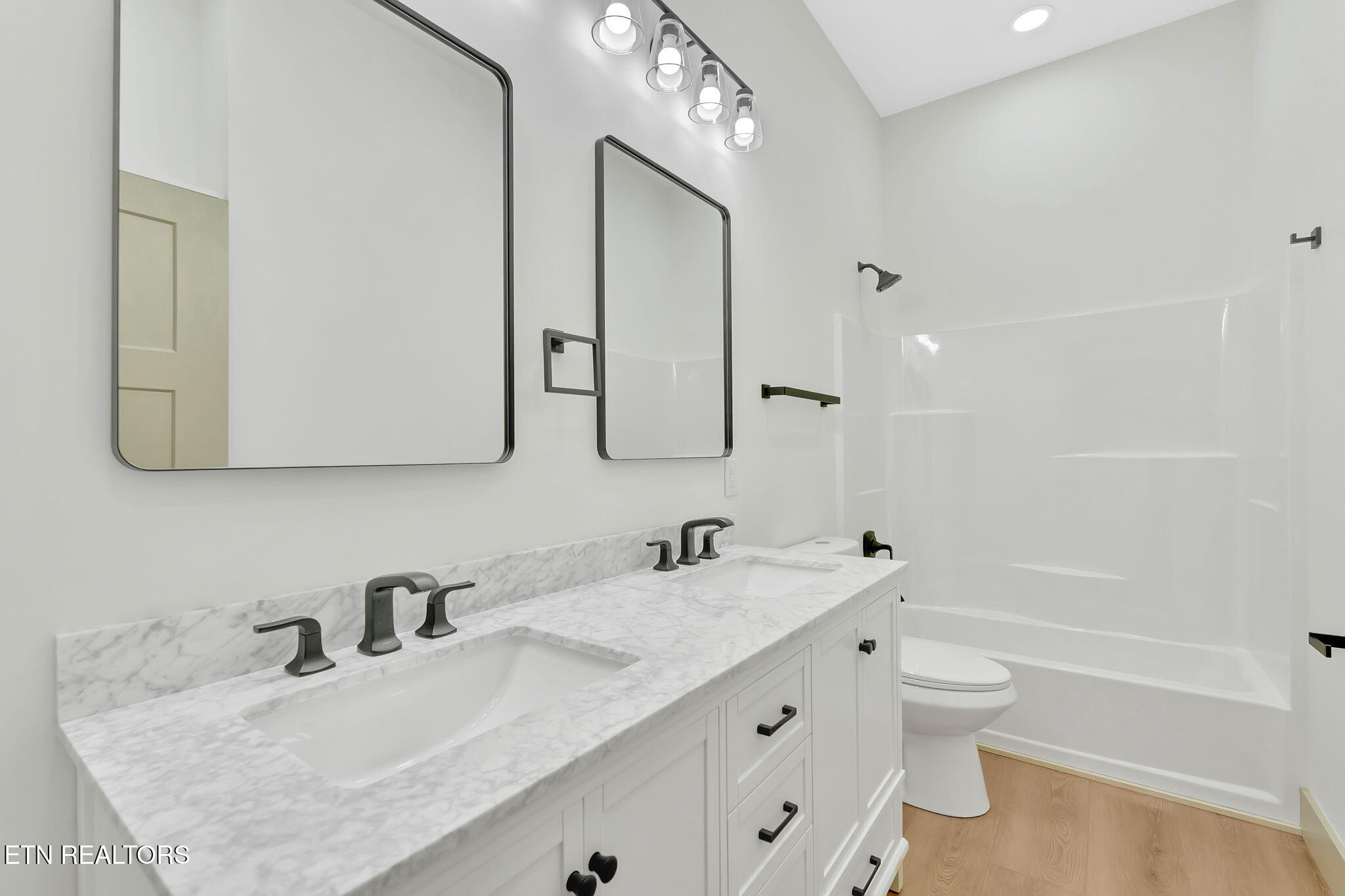 1301 Mountain Terrace Road Knoxville, TN 37932 - Photo 23 of 44 Downstairs Bath