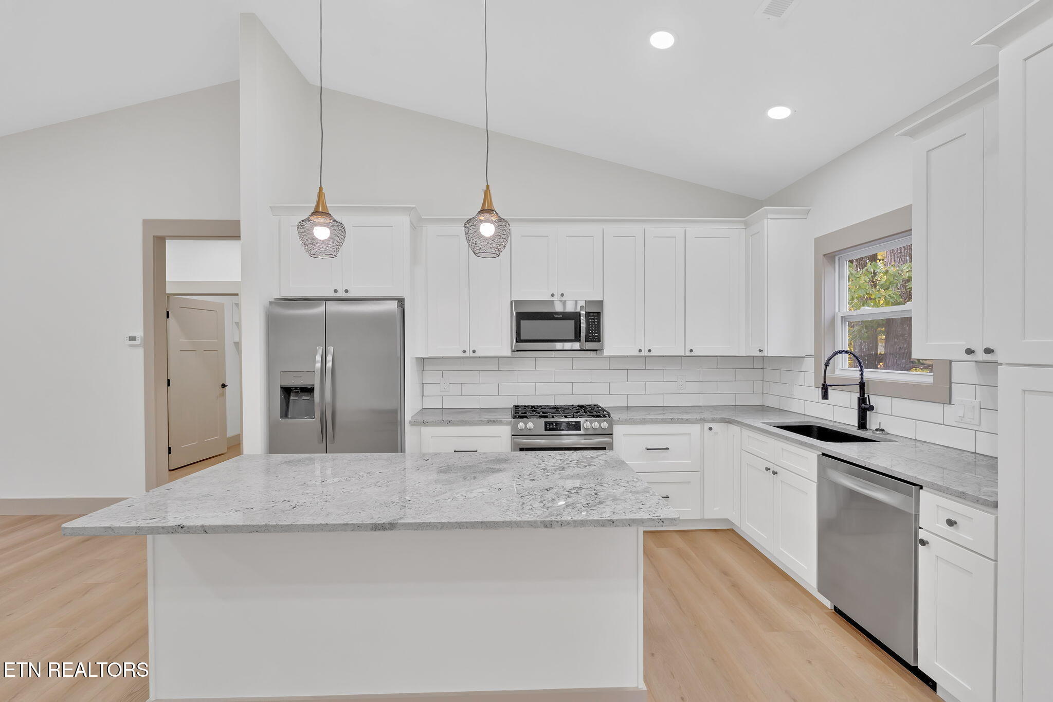 1301 Mountain Terrace Road Knoxville, TN 37932 - Photo 3 of 44 Kitchen