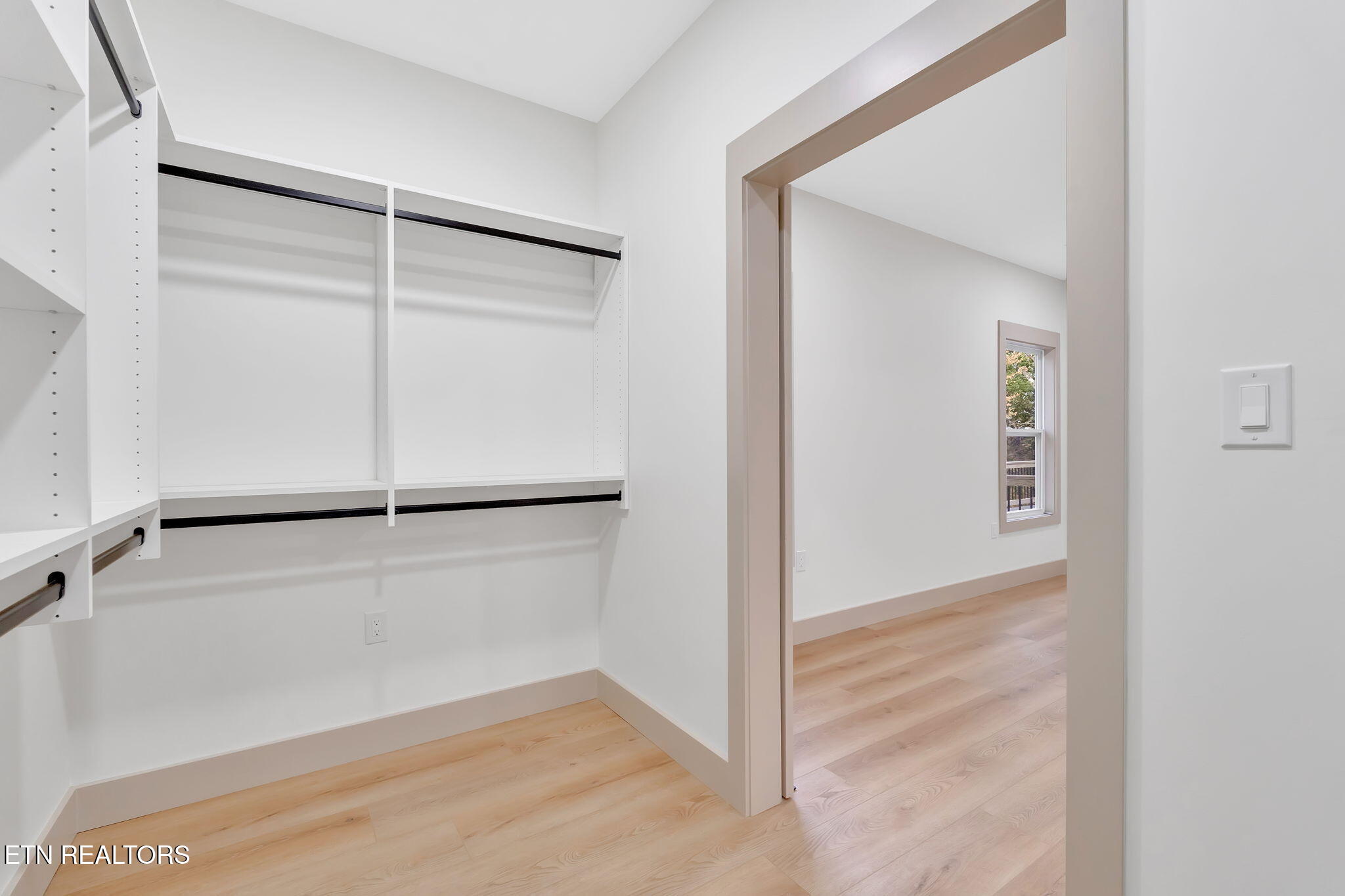 1301 Mountain Terrace Road Knoxville, TN 37932 - Photo 9 of 44 Primary Closet