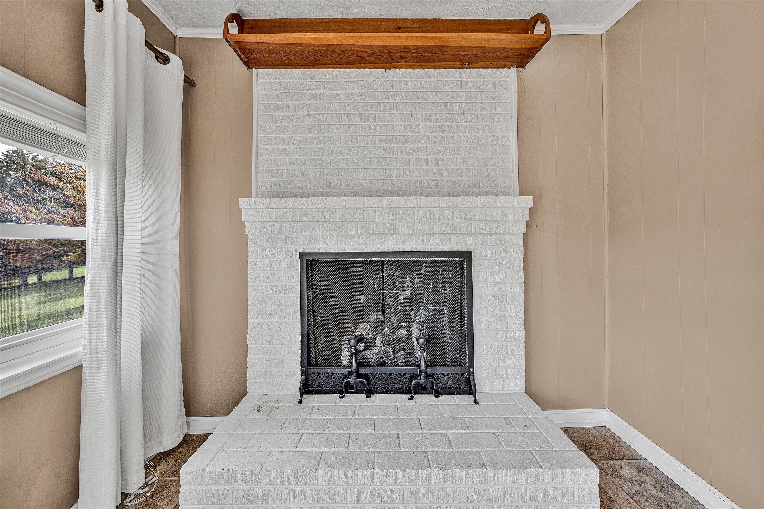 819 Sprinkle Road Fincastle, VA 24090 - Photo 12 of 52 11-DSC00314