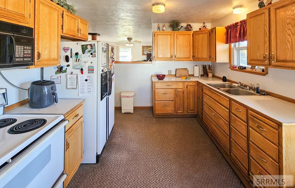 338 North Hazel Street Arco, ID 83213 - Photo 11 of 25