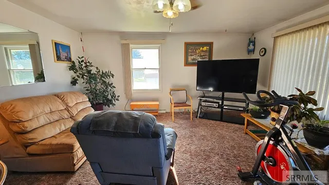 $278,000 | 338 North Hazel Street, Arco, ID 83213