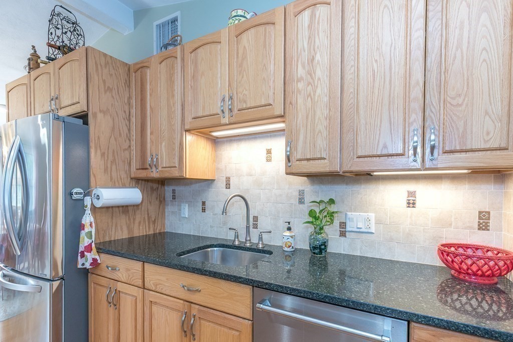 7 Baldwin Road Billerica, MA 01821 - Photo 13 of 35