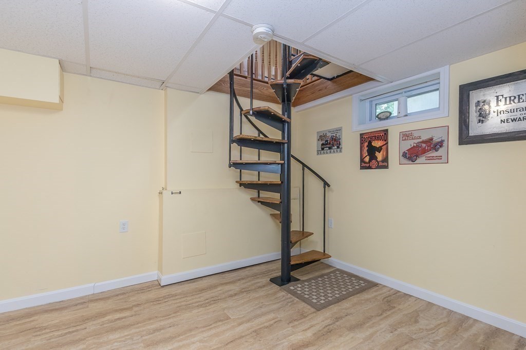 7 Baldwin Road Billerica, MA 01821 - Photo 26 of 35