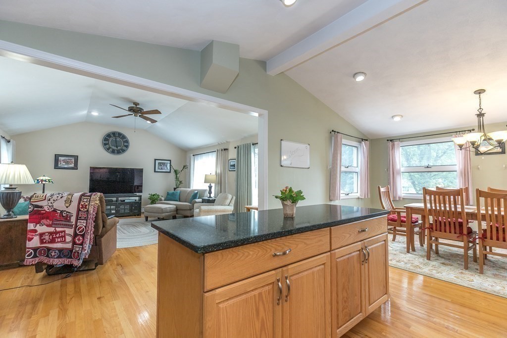7 Baldwin Road Billerica, MA 01821 - Photo 8 of 35