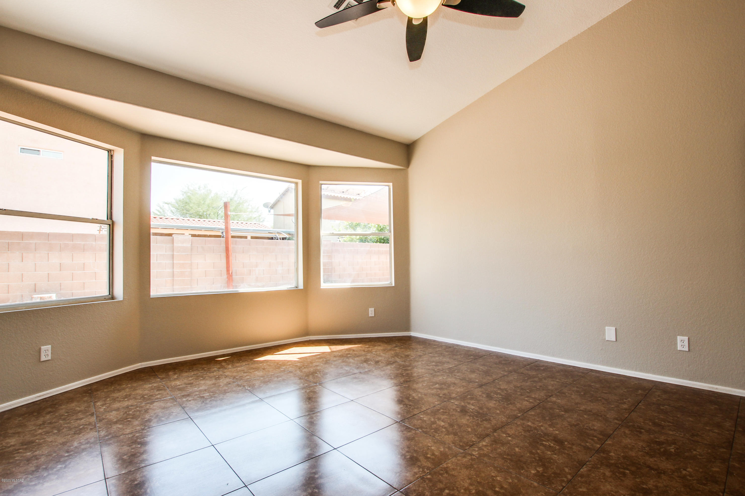 7189 West Rivulet Drive Tucson, AZ 85743 - Photo 7 of 15