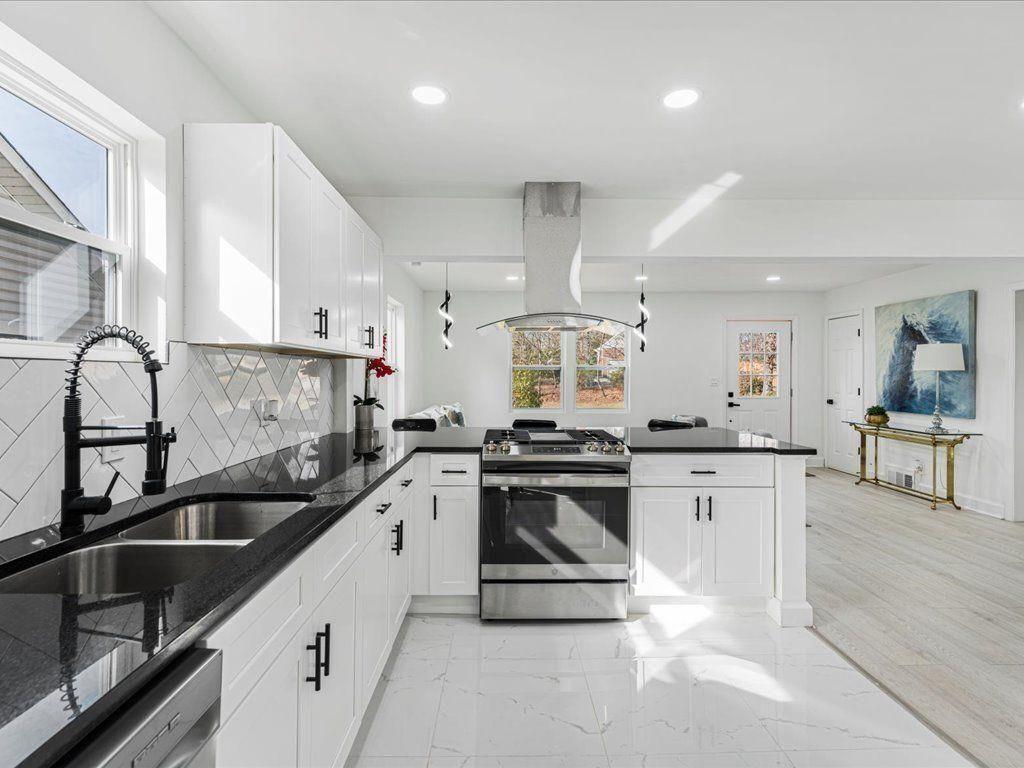 1956 Washington Road Atlanta, GA 30344 - Photo 15 of 39 Gallery Image 15