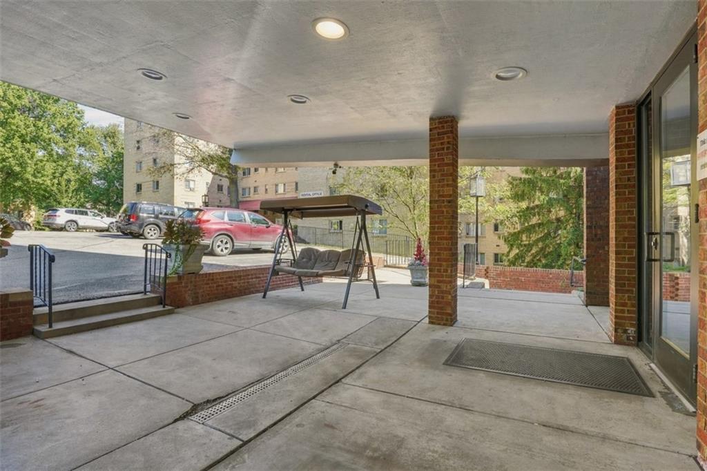 5 Bayard Road, Unit 300 Pittsburgh, PA 15213 - Photo 3 of 44 Gallery Image 3