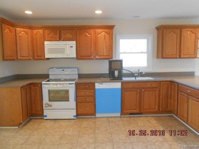 1425 Fix Road Monroe, MI 48162 - Photo 7 of 19 7.JPG