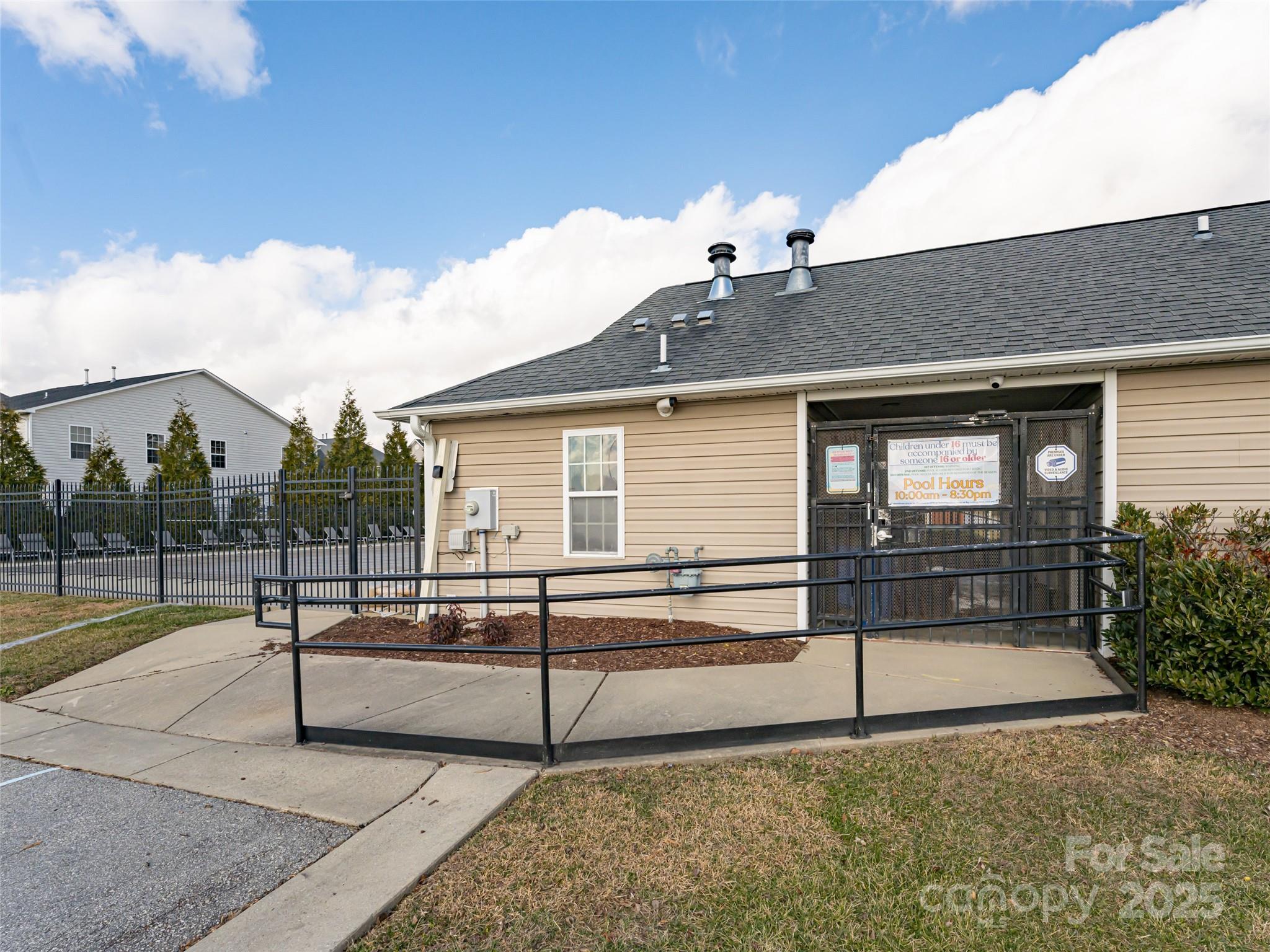 289 Roanoke Road Fletcher, NC 28732 - Photo 39 of 39 a view of a terrace