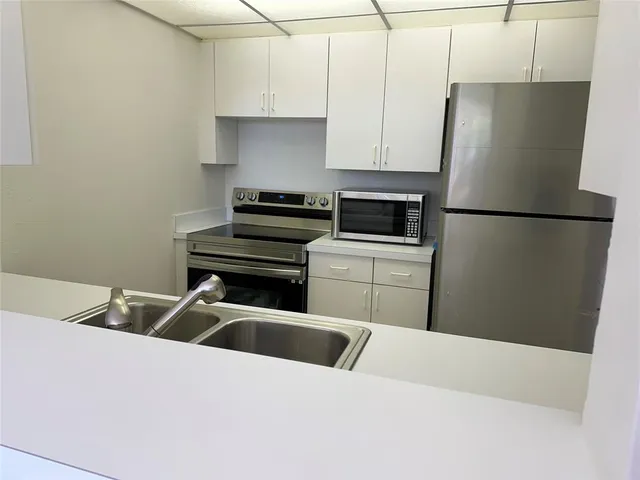 $1,850 | 777 South Federal Highway, Unit 511RP, Pompano Beach, FL 33062