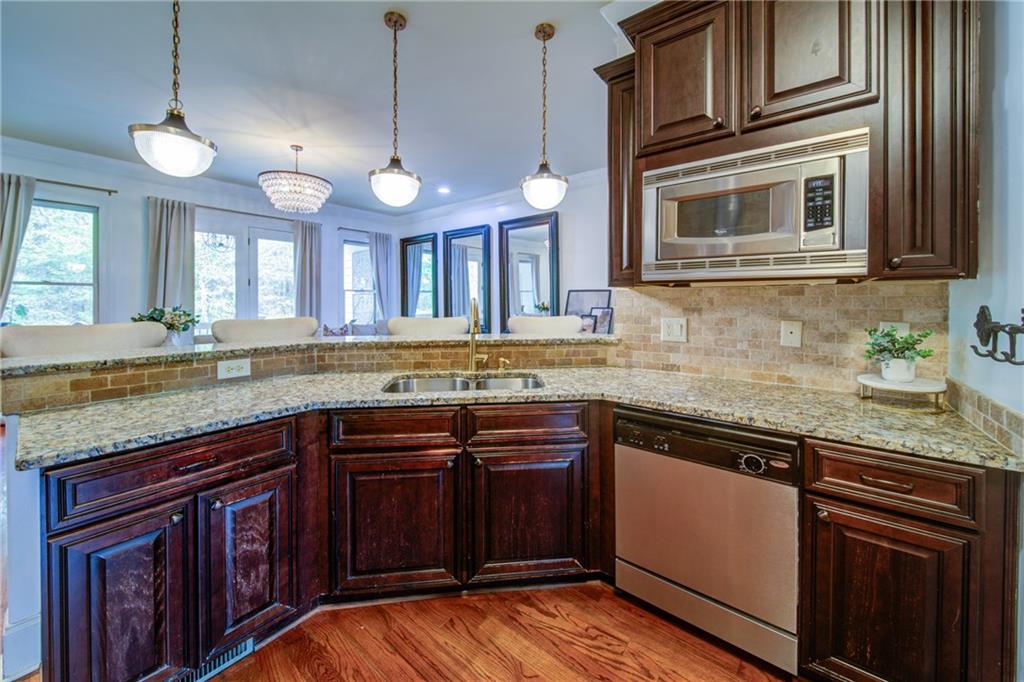 3527 Peacock Road Alpharetta, GA 30004 - Photo 9 of 26